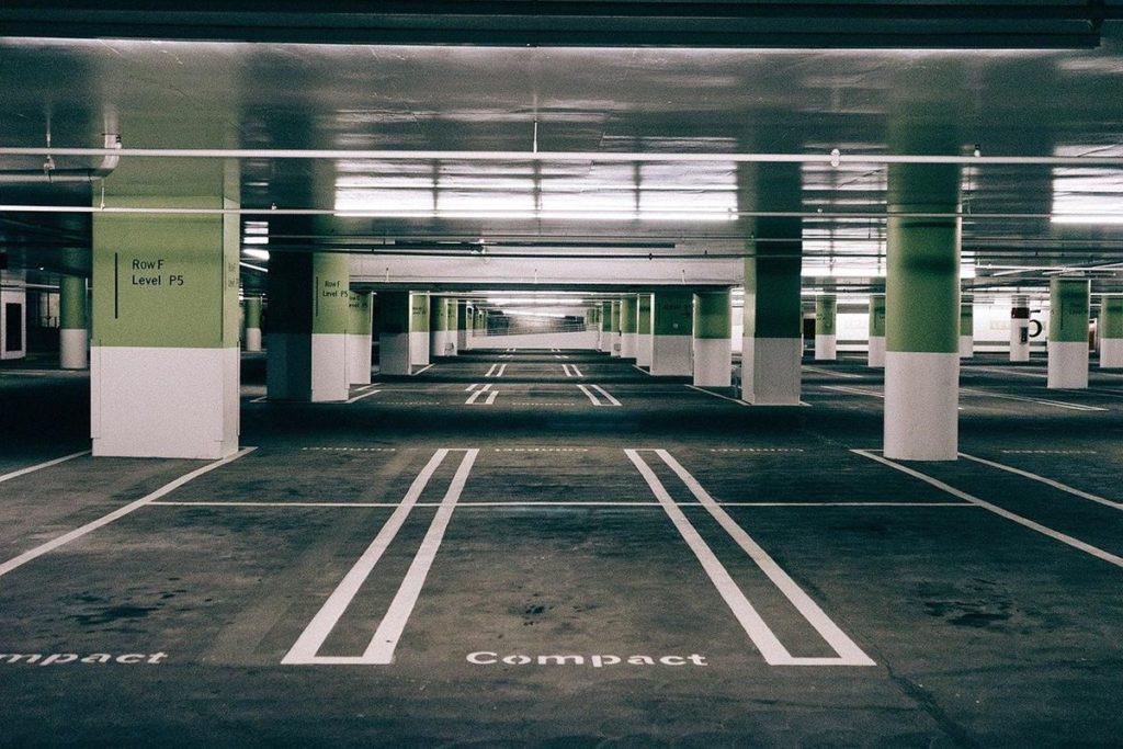 tani parking przy lotnisku Kraków Balice