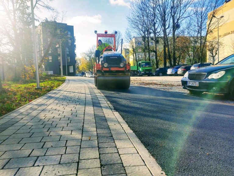 Jak wygląda proces układania asfaltu?