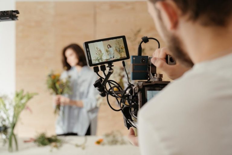 Dlaczego warto wykorzystać filmy reklamowe w nowoczesnych kampaniach promocyjnych?